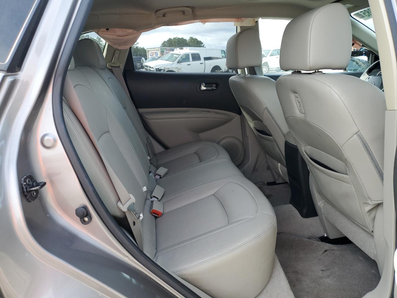 2013 Nissan Rogue - Image 11