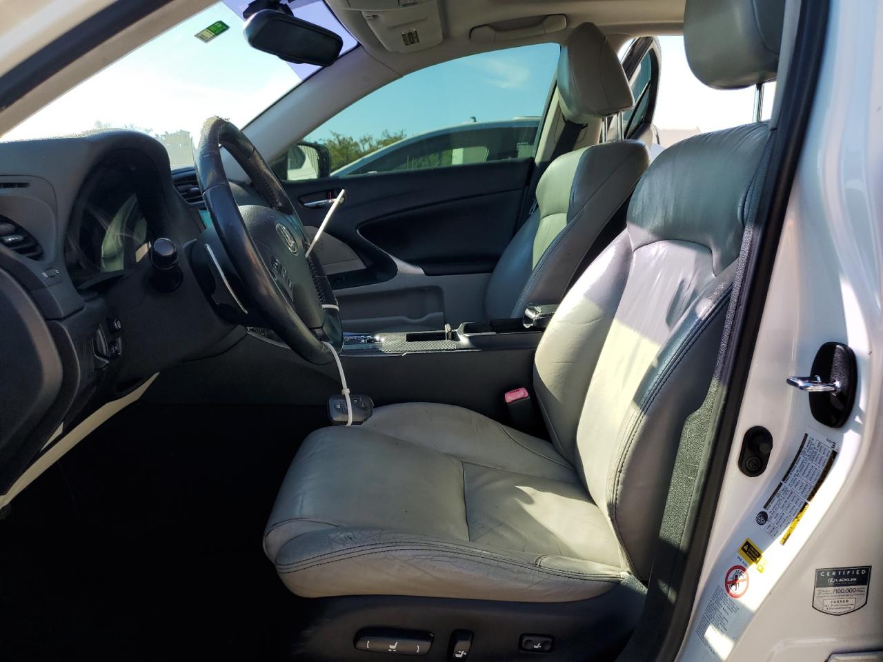 2009 Lexus IS - Image 7