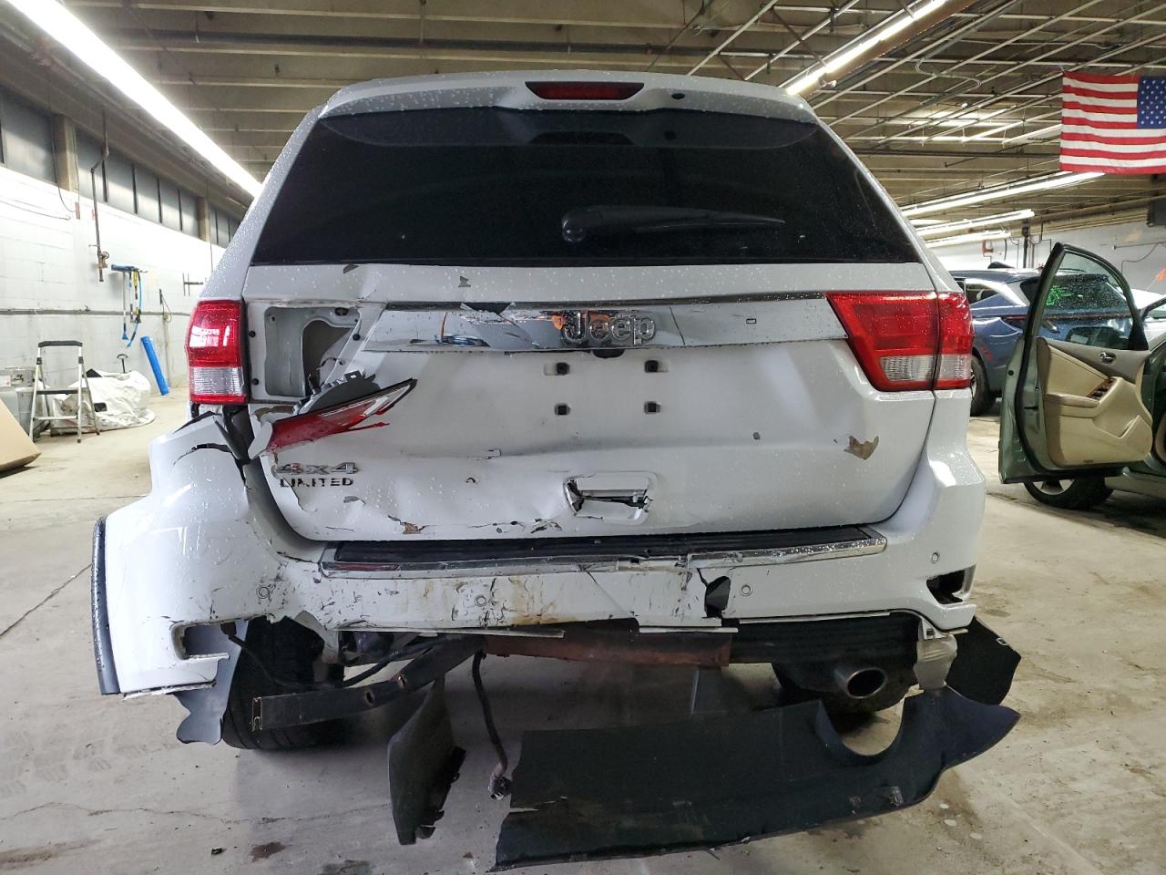 2013 Jeep Grand Cherokee - Image 6