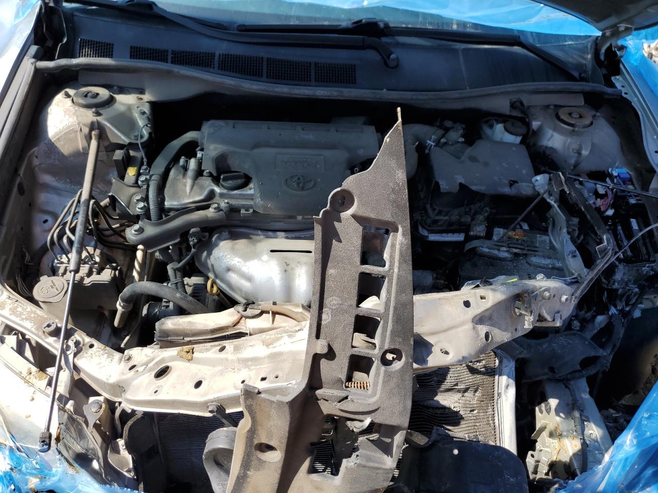 2013 Toyota Camry - Image 12