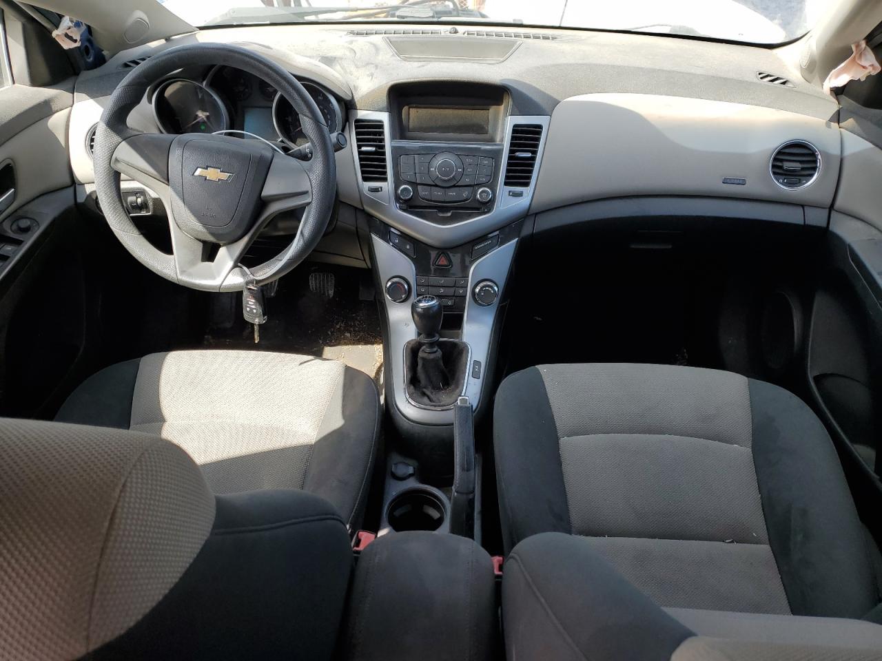 2012 Chevrolet Cruze - Image 8