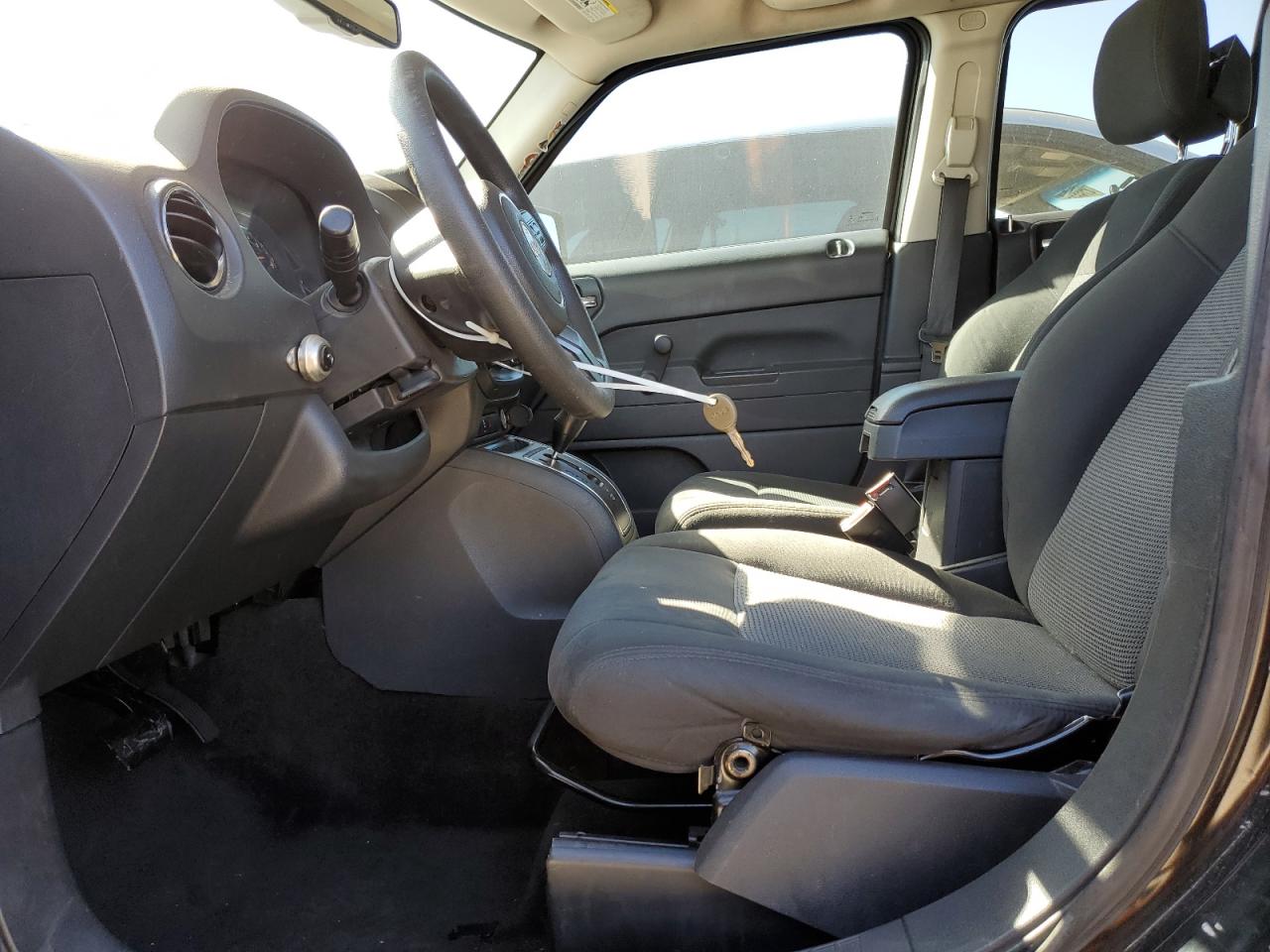 2015 Jeep Liberty (Patriot) - Image 7