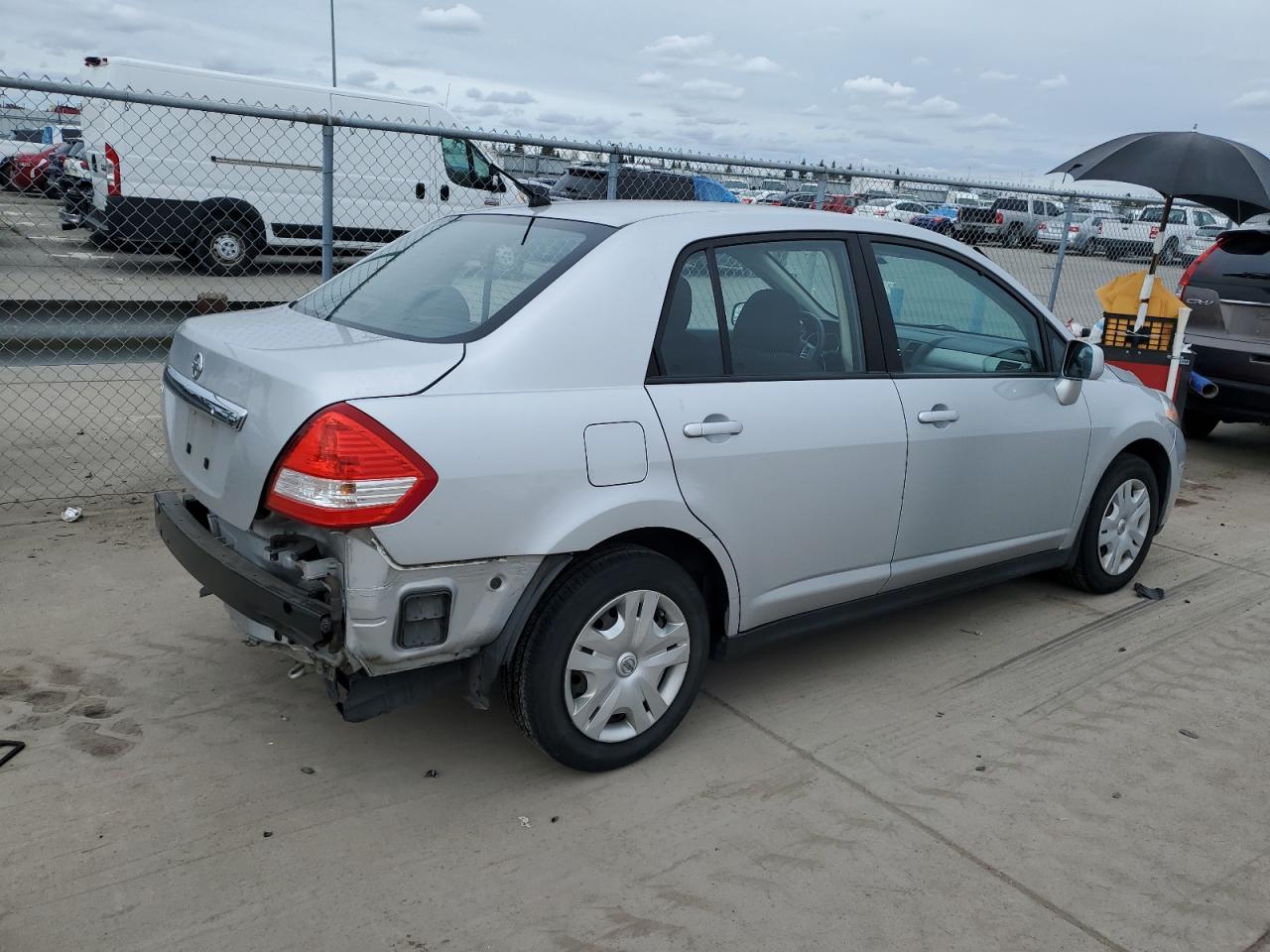 2010 Nissan Versa - Image 3