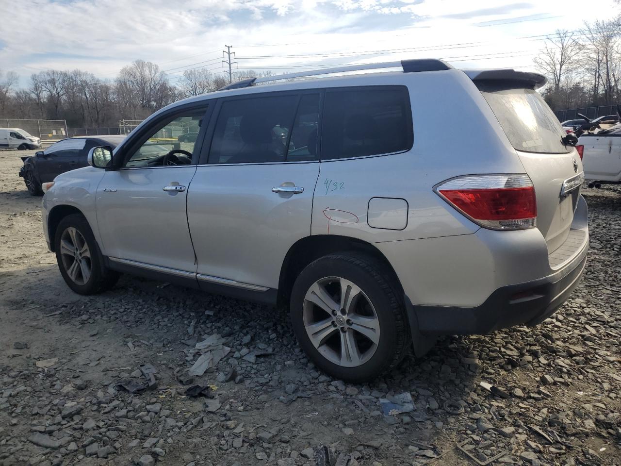 2011 Toyota Highlander - Image 2