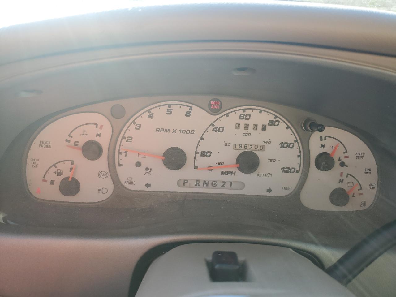 2003 Ford Explorer - Image 9