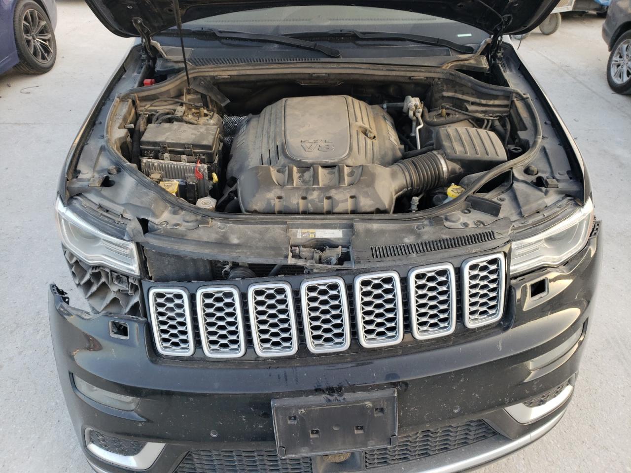 2018 Jeep Grand Cherokee - Image 11
