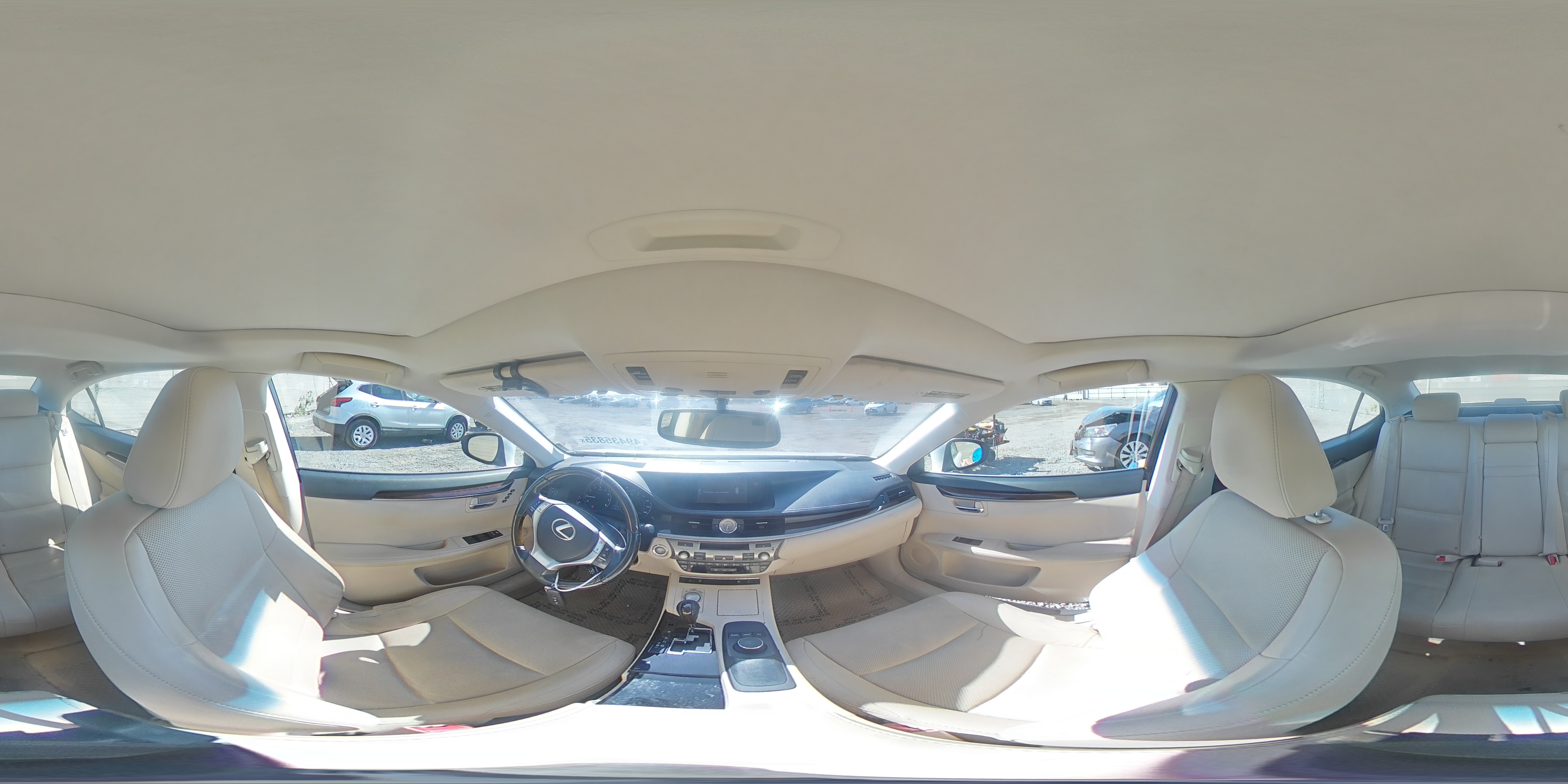 2015 Lexus ES - Image 12