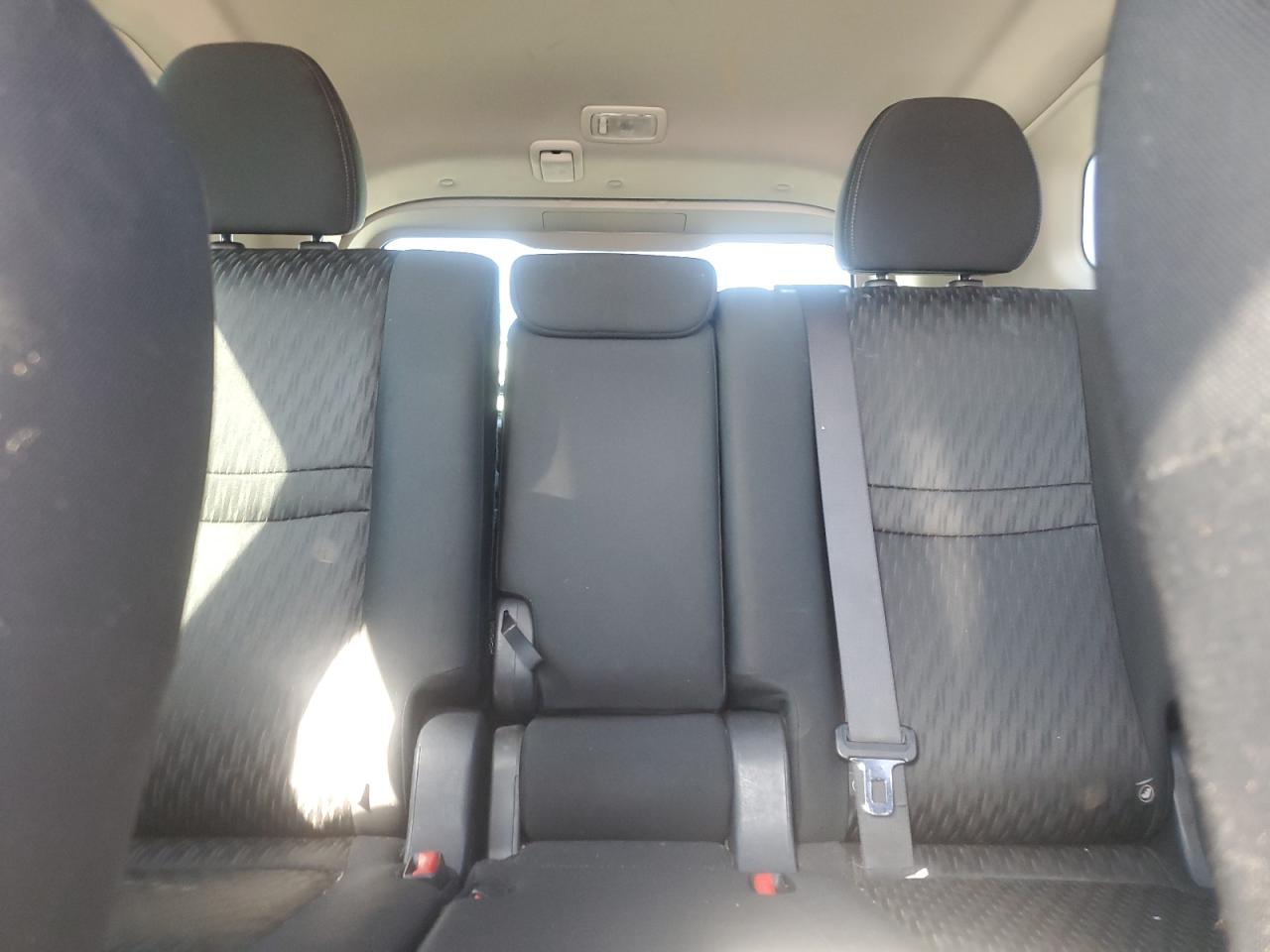 KNMAT2MVXJP525430 NISSAN ROGUE 2018