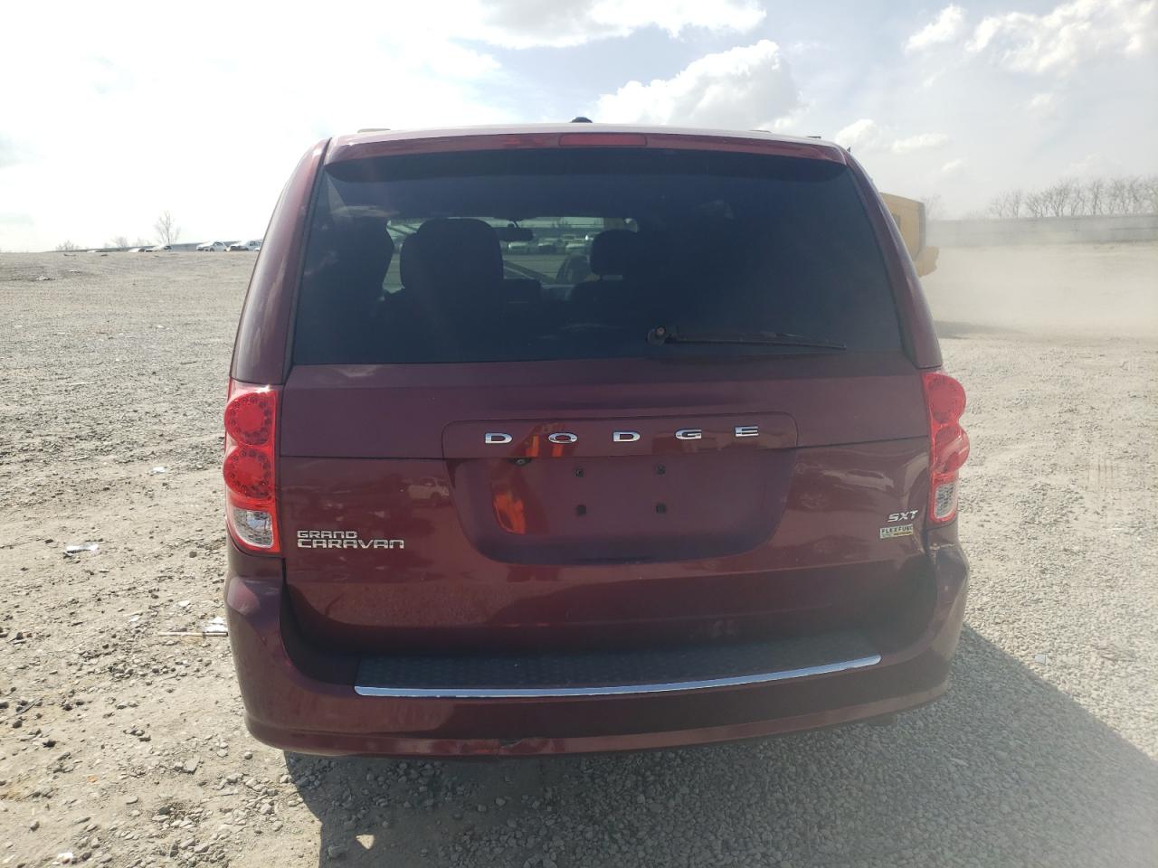 2017 Dodge Grand Caravan Sxt VIN: 2C4RDGCG5HR865979 Lot: 49325425