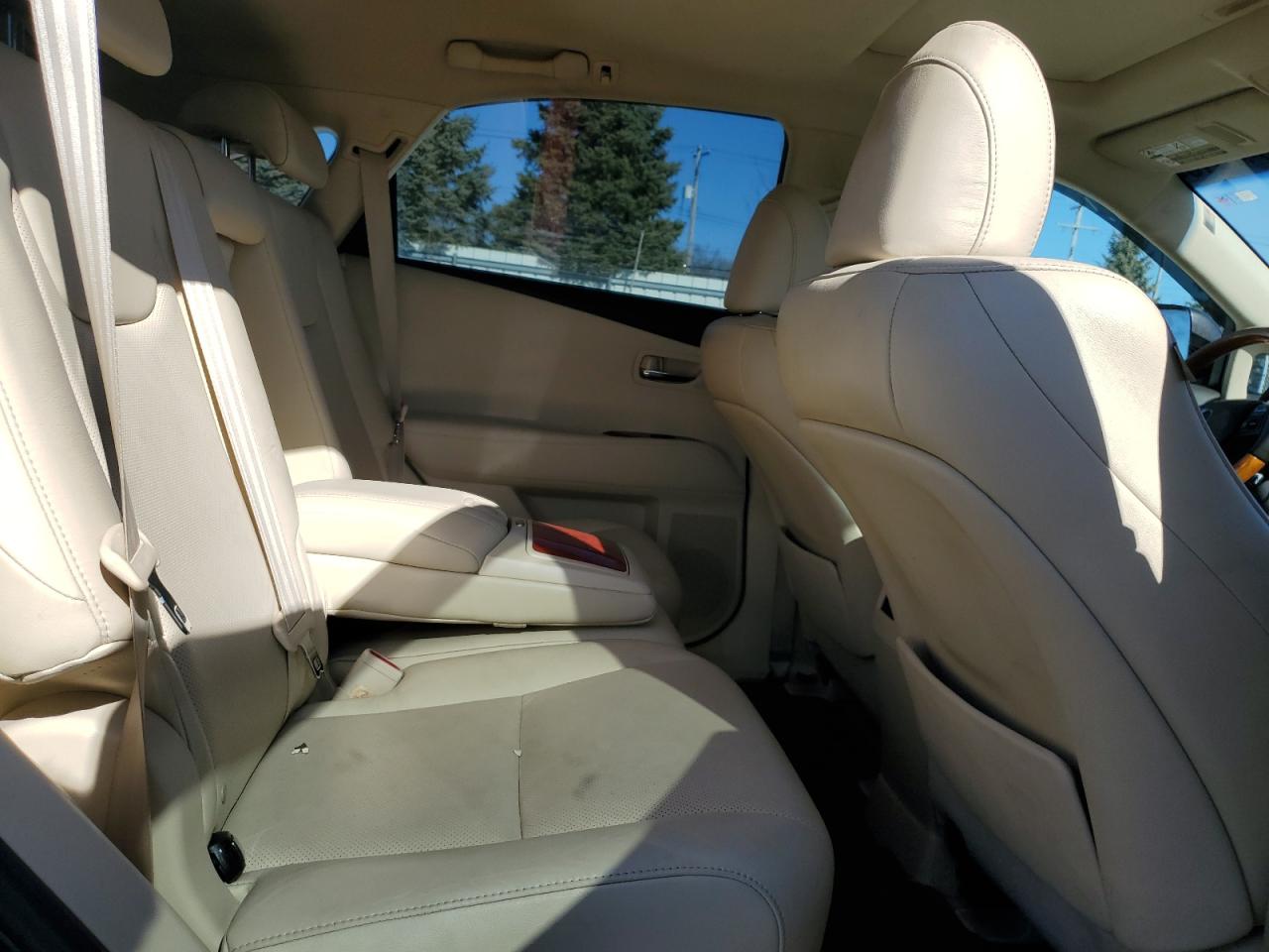 2010 Lexus RX - Image 11