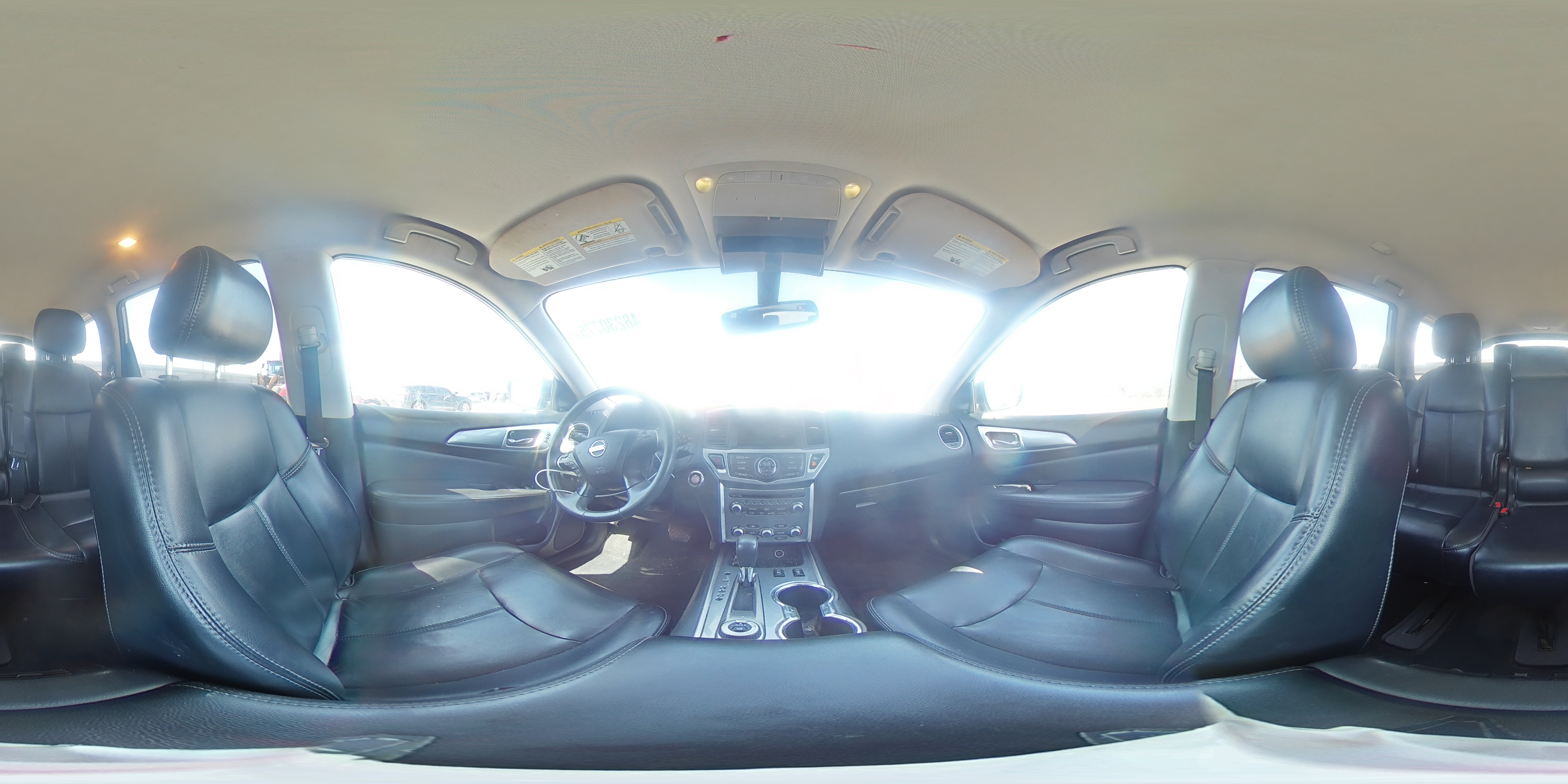 2017 Nissan Pathfinder - Image 14