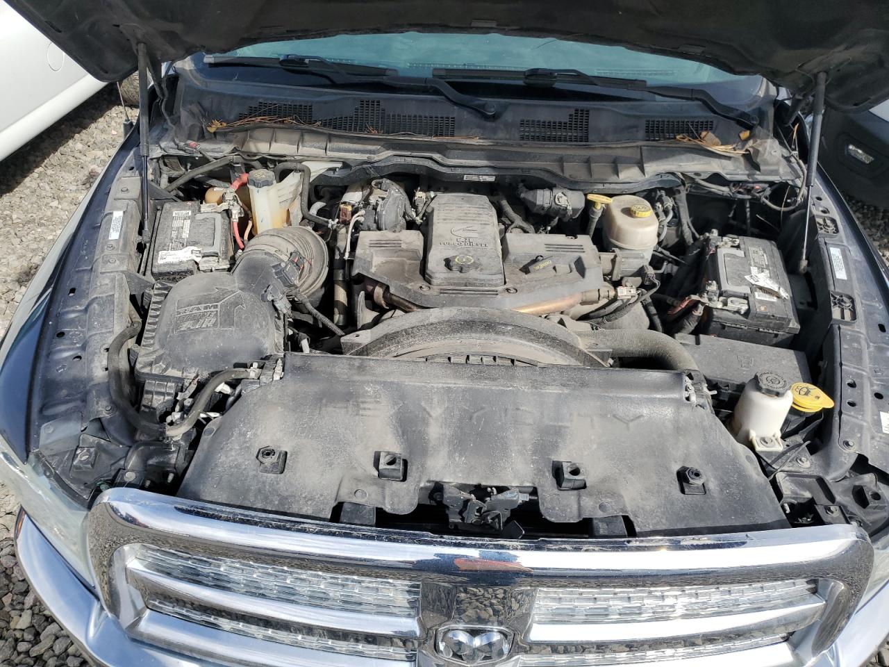 2015 RAM 3500 - Image 11