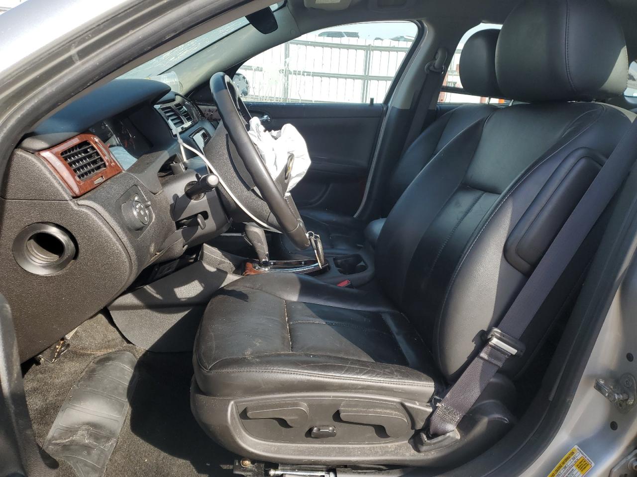 2011 Chevrolet Impala - Image 7
