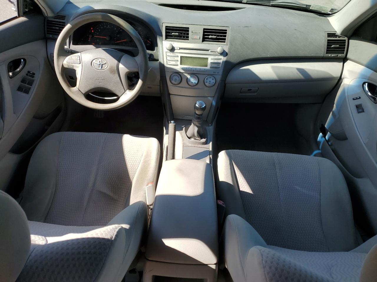 2011 Toyota Camry - Image 8