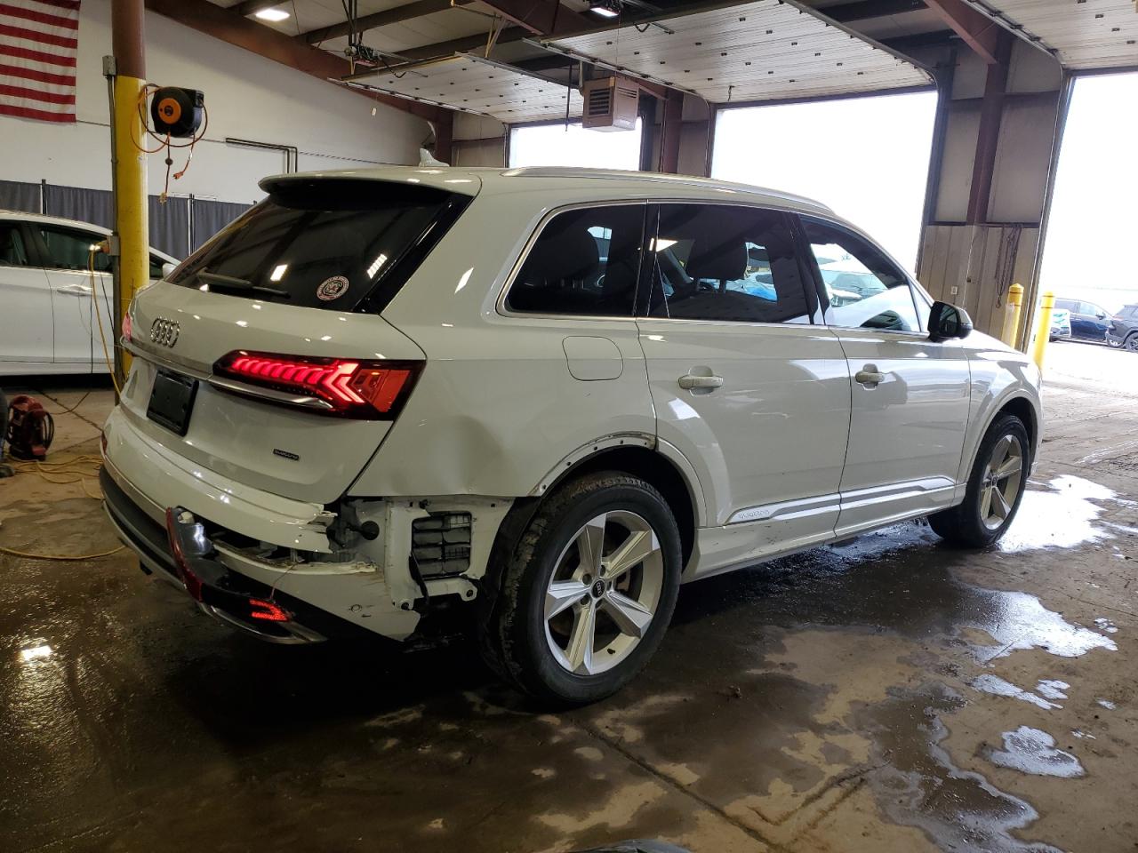 2021 Audi Q7 - Image 3