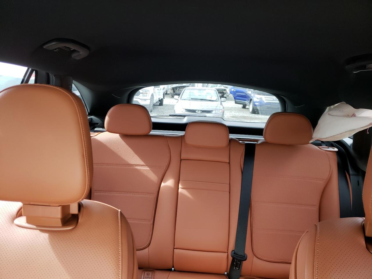 2024 Mercedes-Benz GLC - Image 10