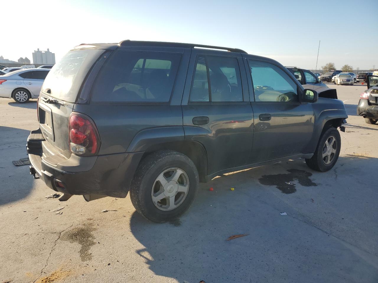 2005 Chevrolet TrailBlazer - Image 3