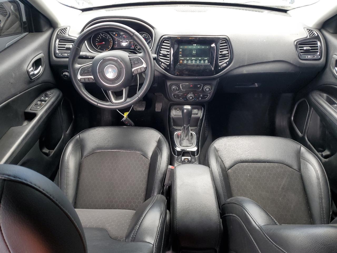 2018 Jeep Compass - Image 8