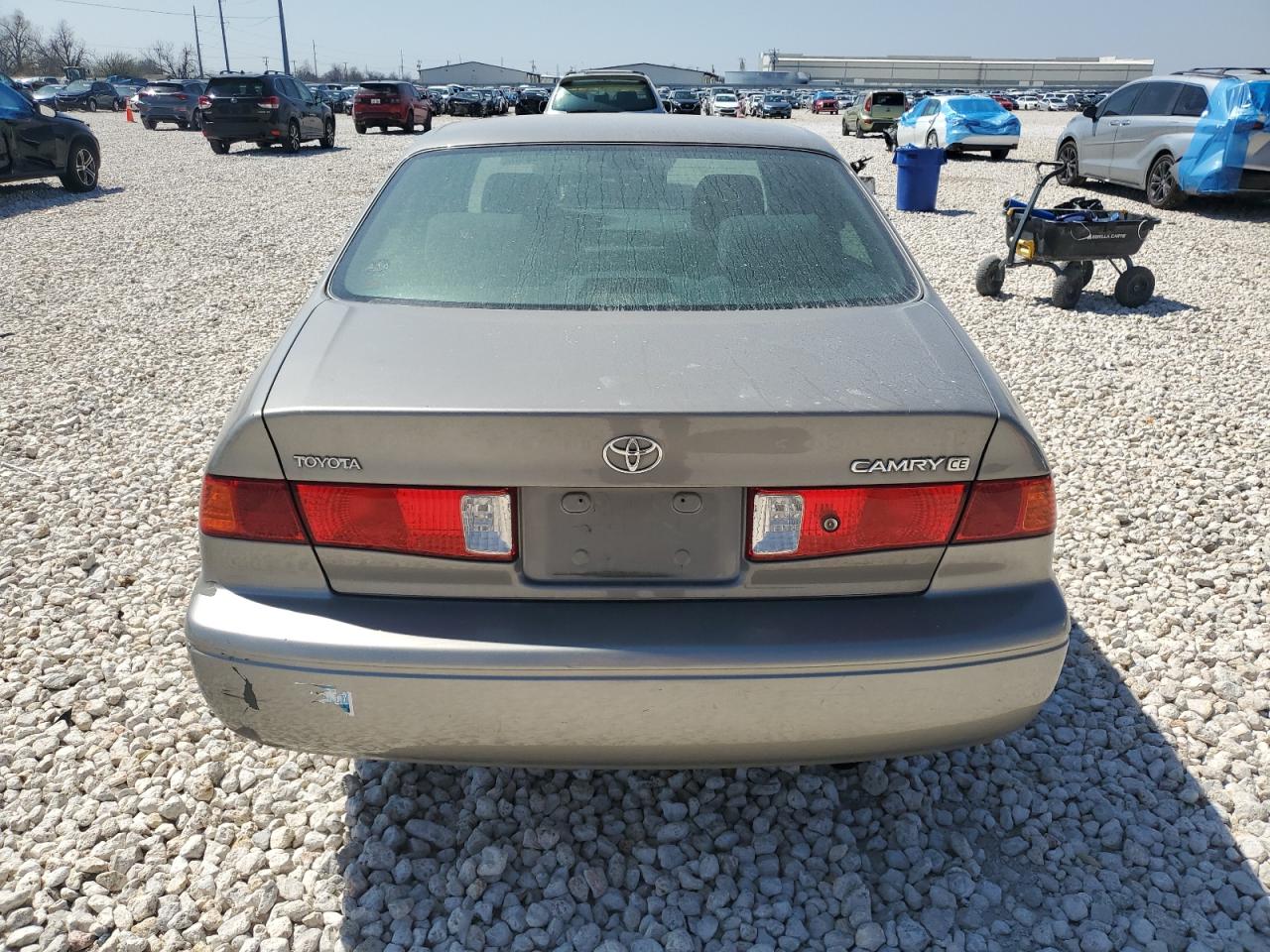 2000 Toyota Camry Ce VIN: 4T1BG22K3YU009533 Lot: 48996855