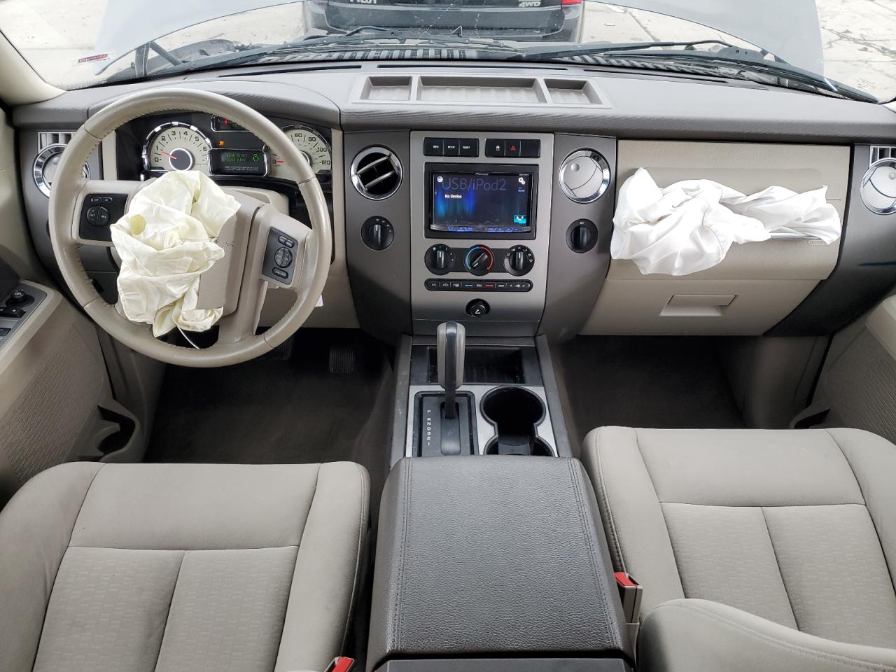 2011 Ford Expedition - Image 8