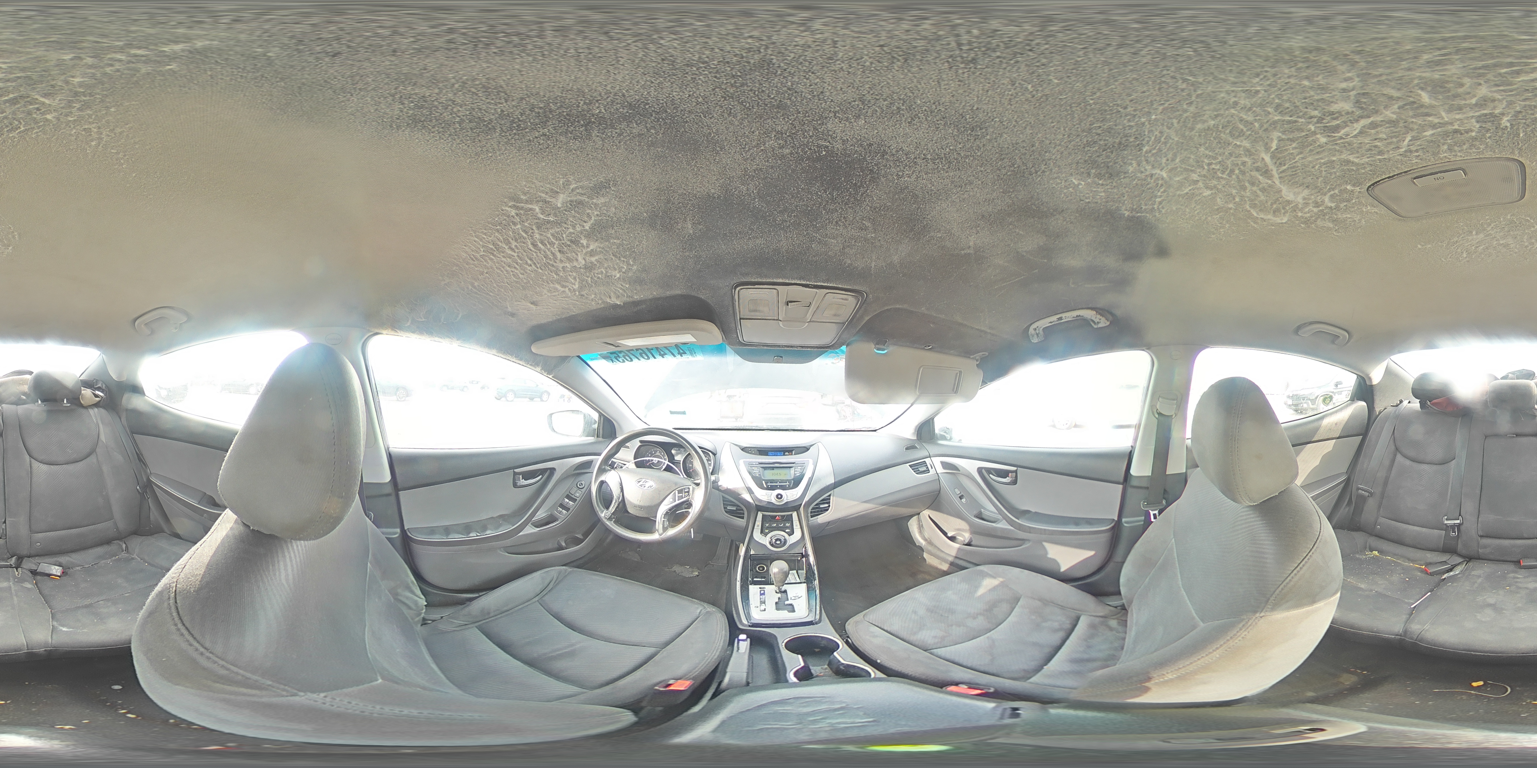 2011 Hyundai Elantra - Image 13