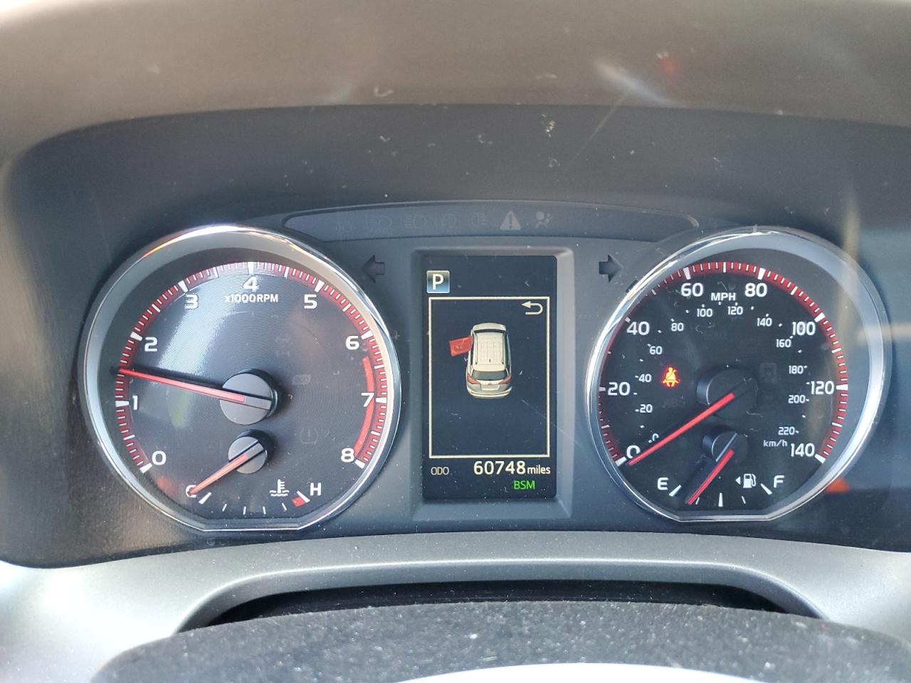 2T3JFREV8HW661861 TOYOTA RAV4 2017