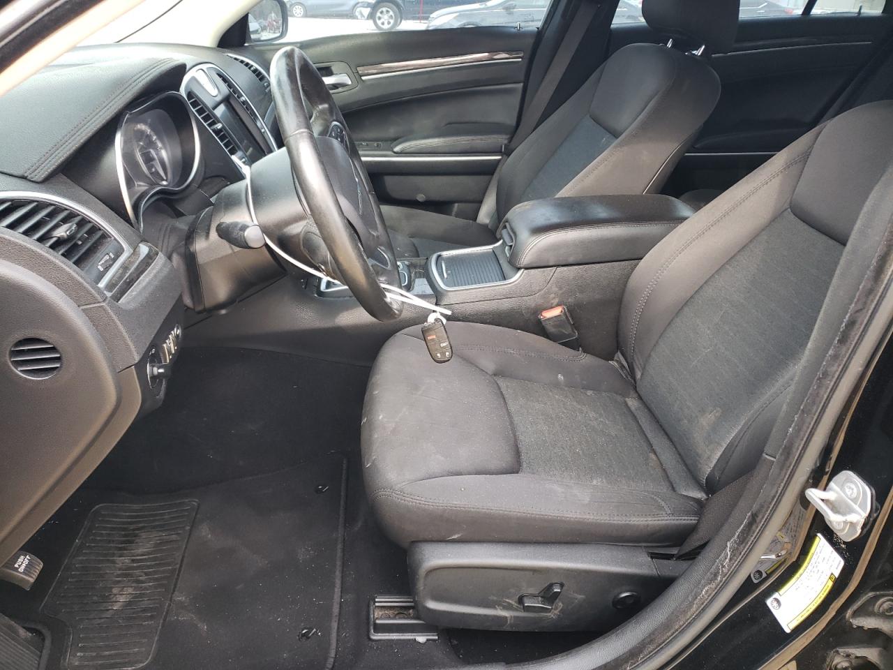 2019 Chrysler 300 - Image 7