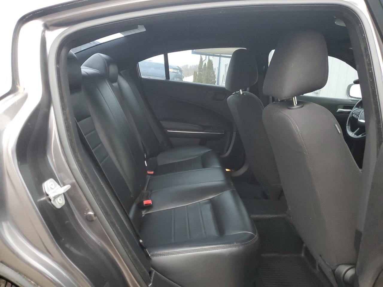 2015 Dodge Charger - Image 10