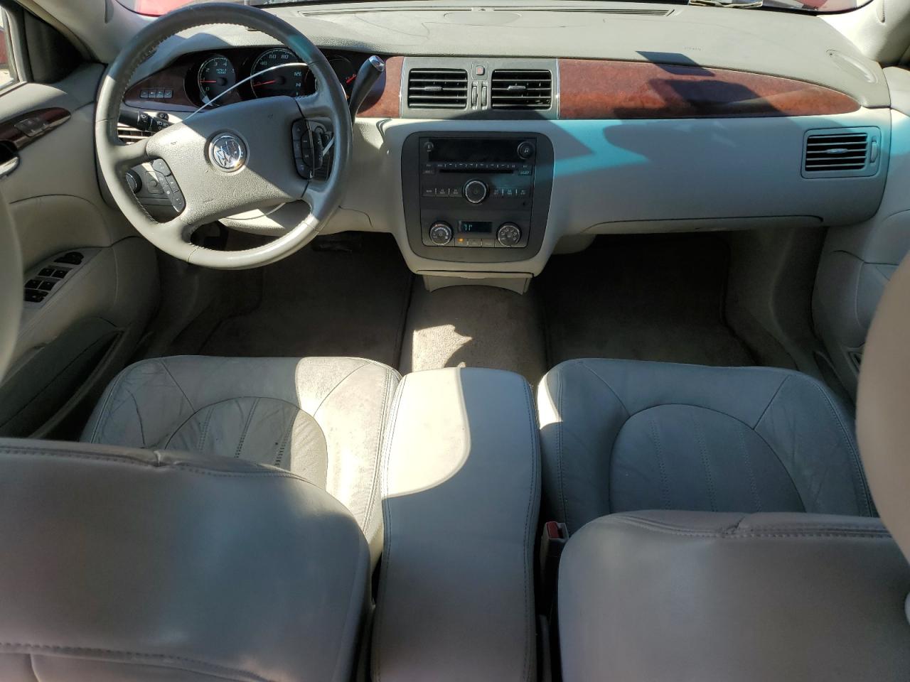 2010 Buick Lucerne - Image 8