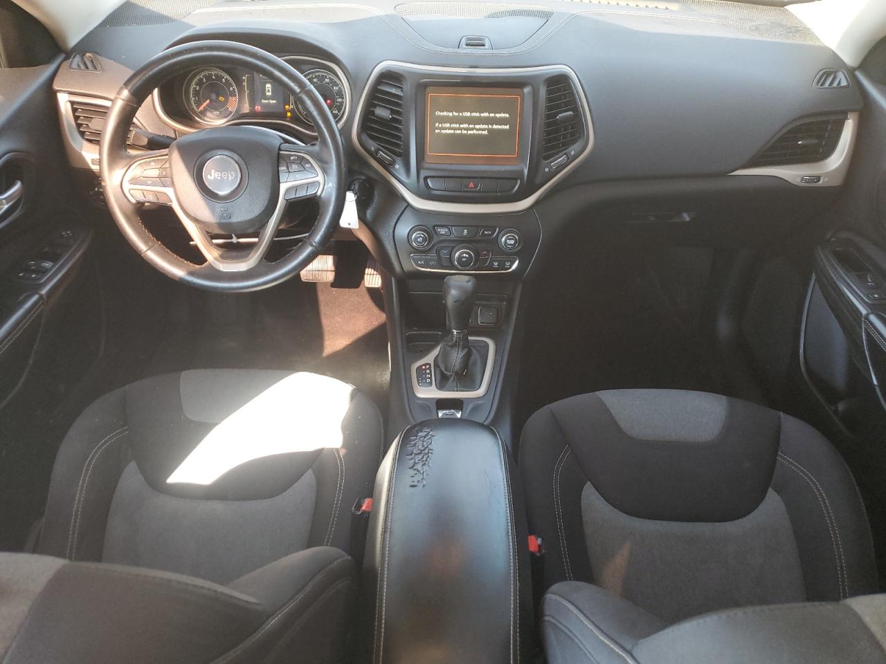 2014 Jeep Grand Cherokee - Image 8