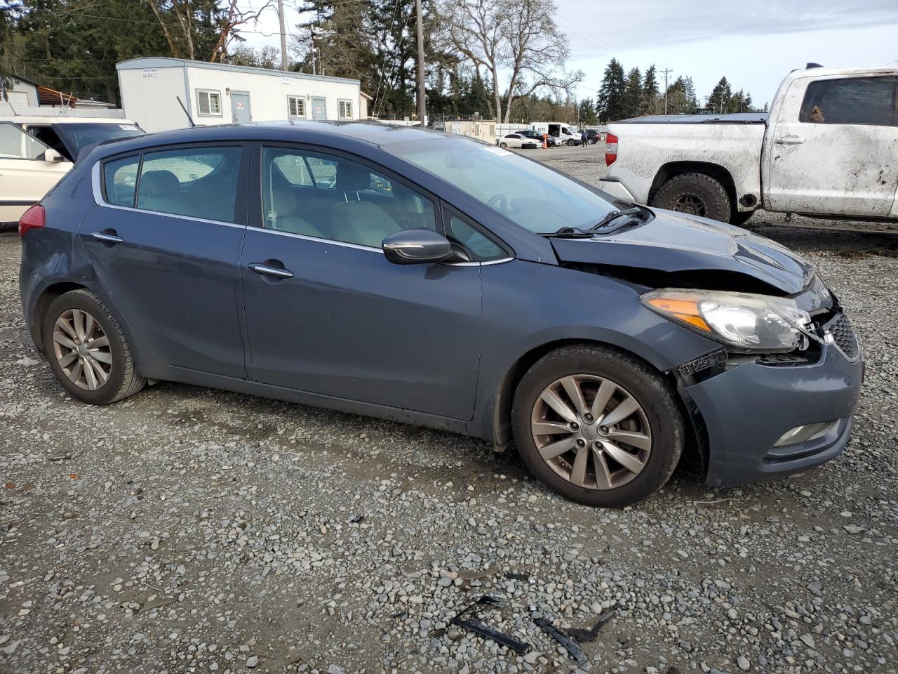 2015 Kia Forte - Image 4