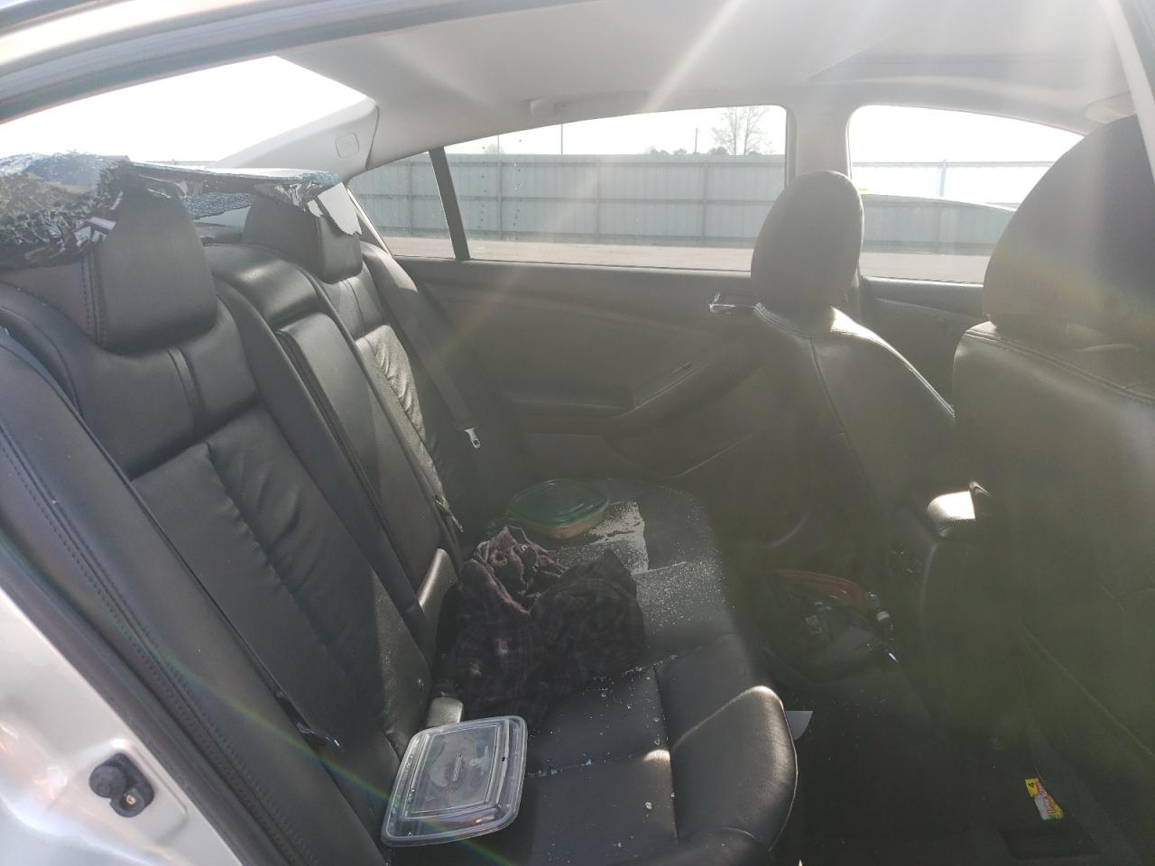 2012 Nissan Altima - Image 10