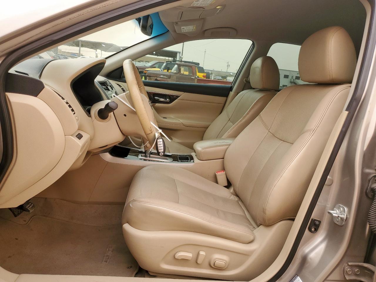 2014 Nissan Altima - Image 7