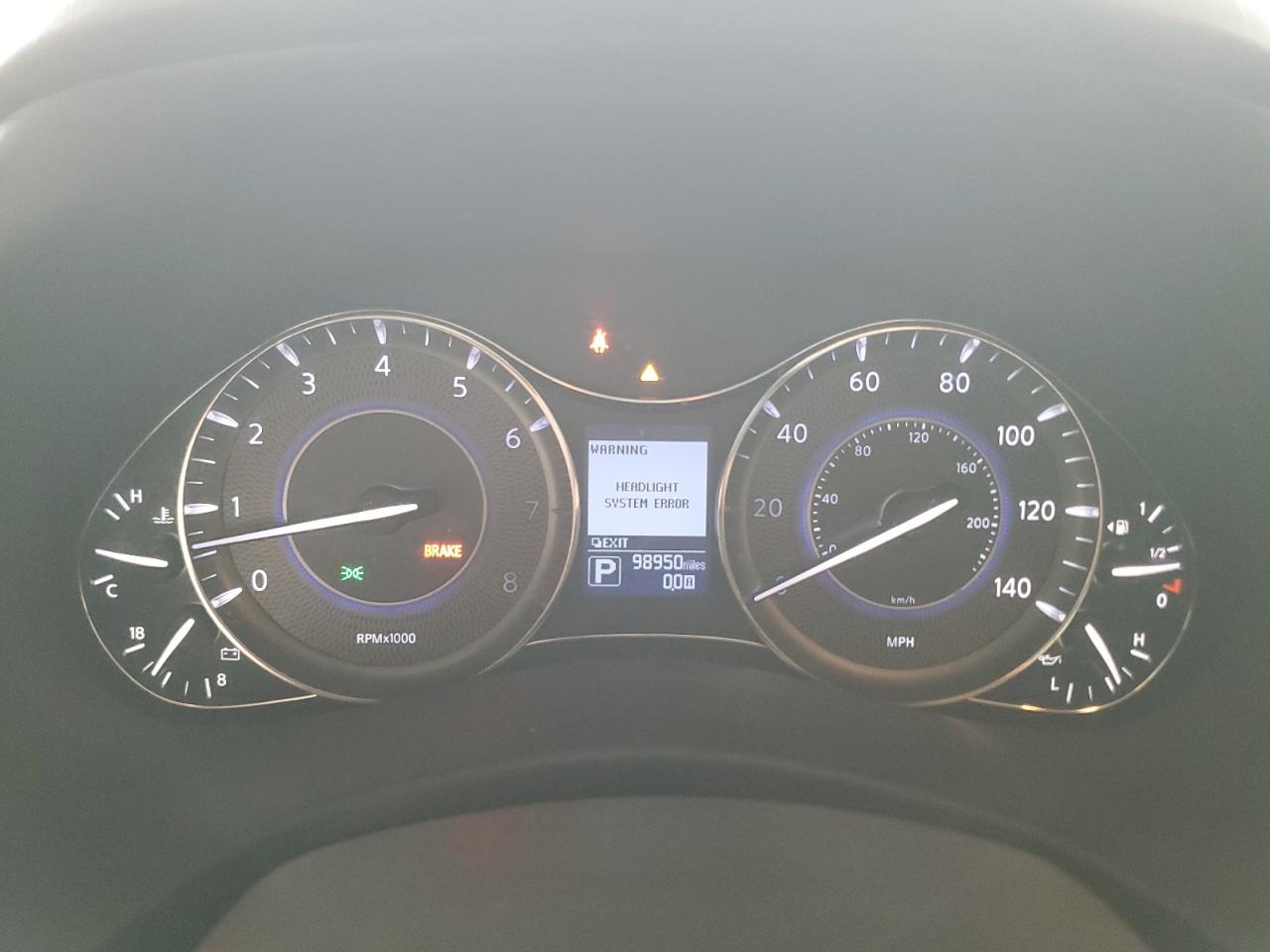 2017 Infiniti QX80 - Image 9