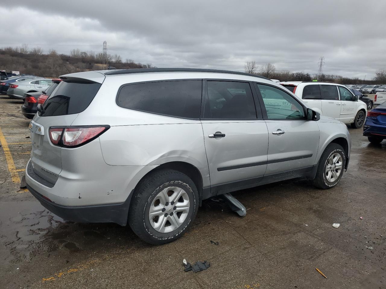 2014 Chevrolet Traverse - Image 3