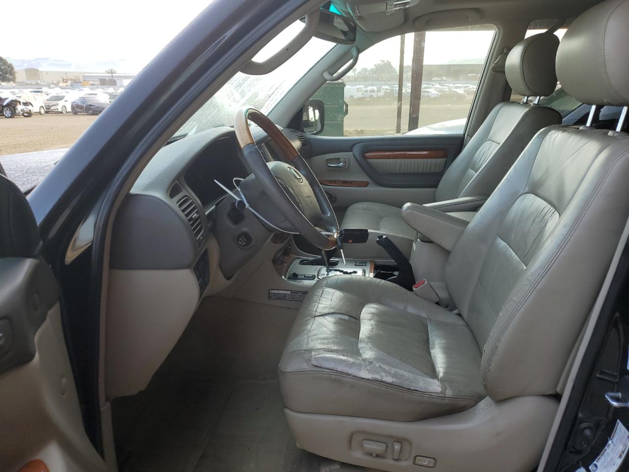 2004 Lexus LX - Image 7