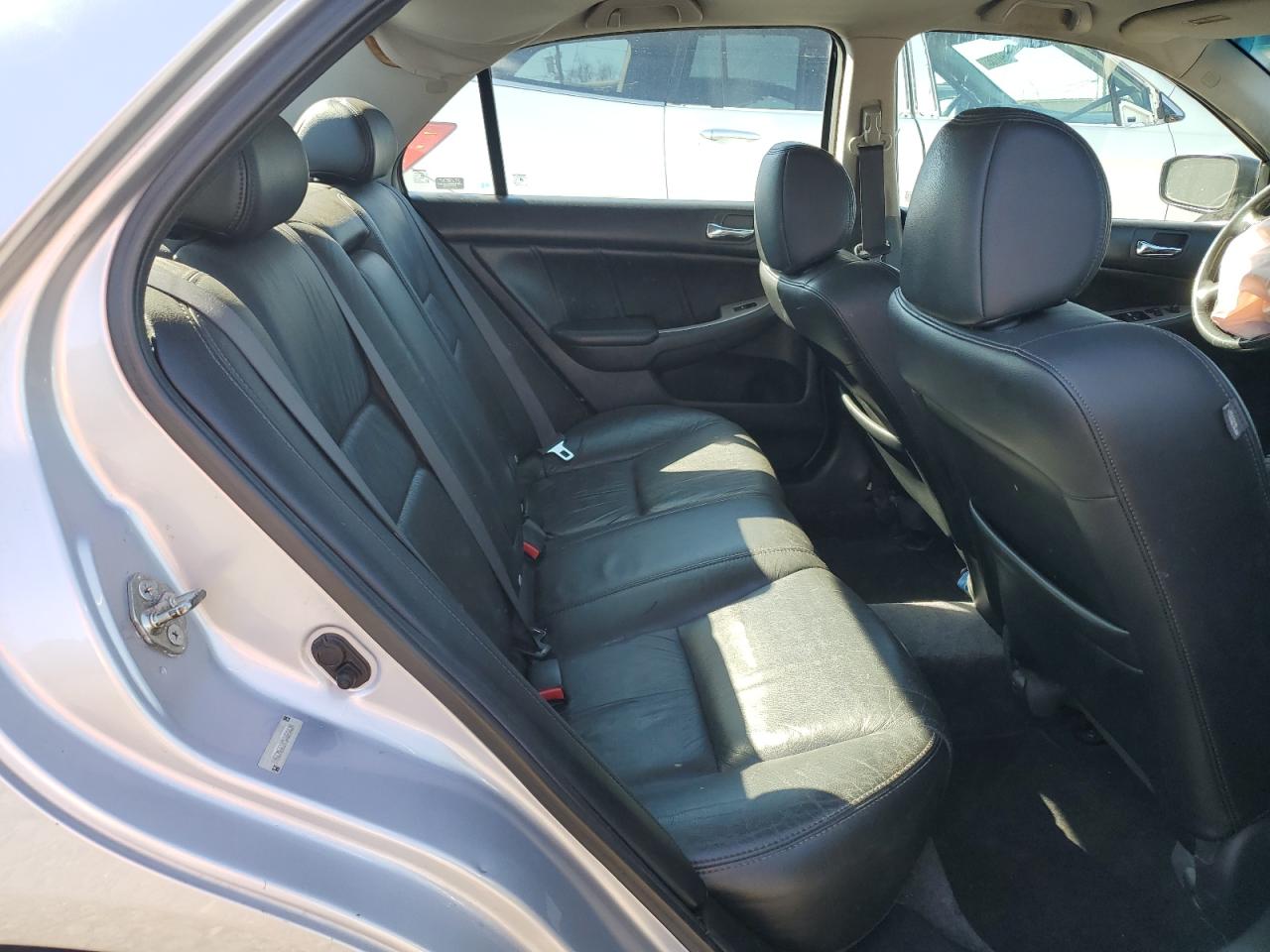 2005 Honda Accord - Image 10