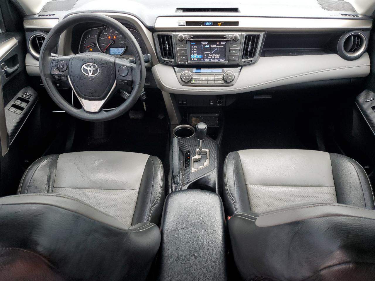 2015 Toyota RAV 4 - Image 8
