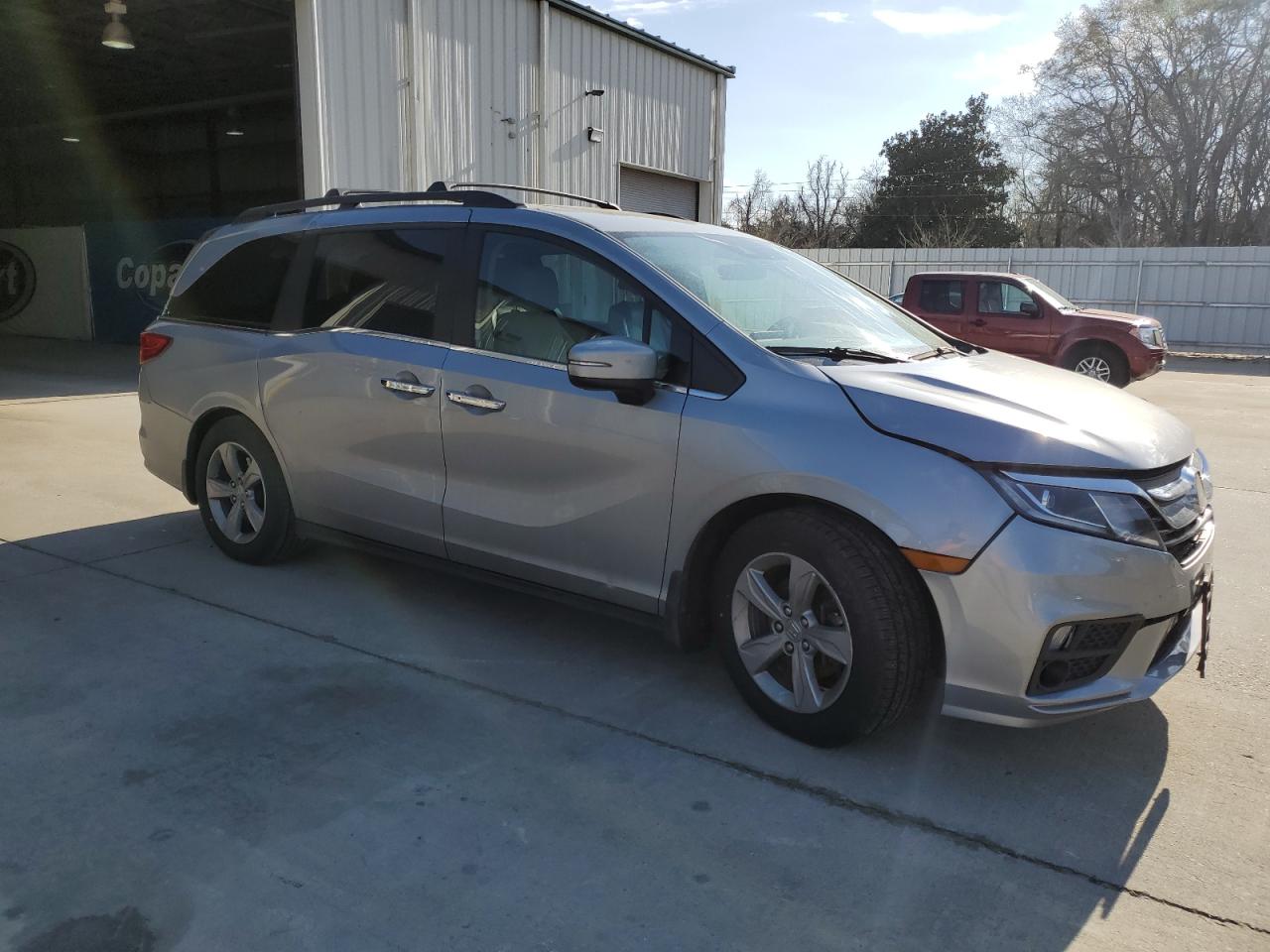 2018 Honda Odyssey - Image 4