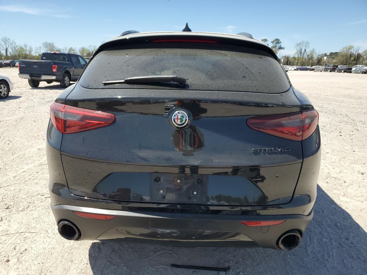2020 Alfa Romeo Stelvio - Image 6