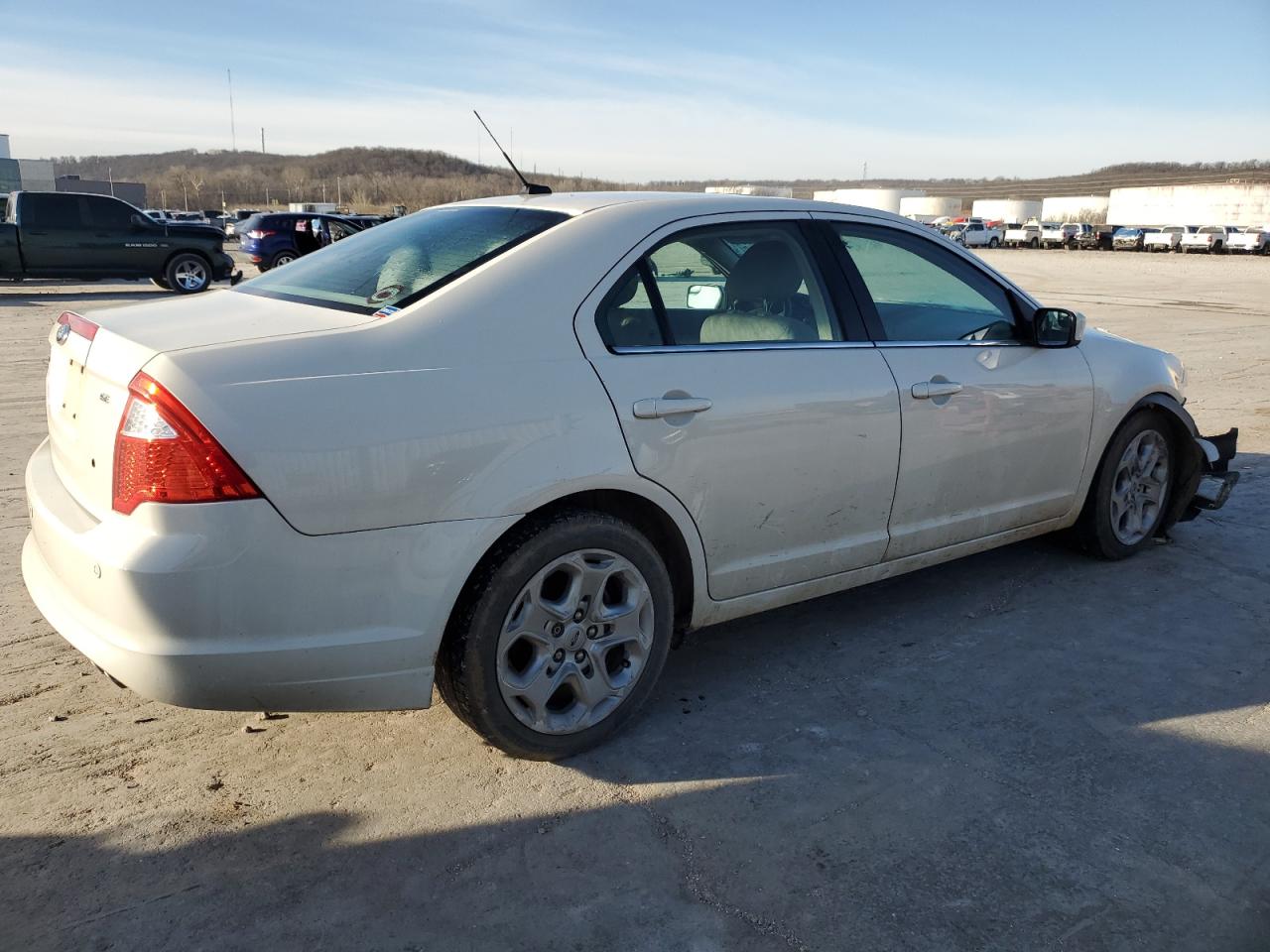 2011 Ford Fusion - Image 3