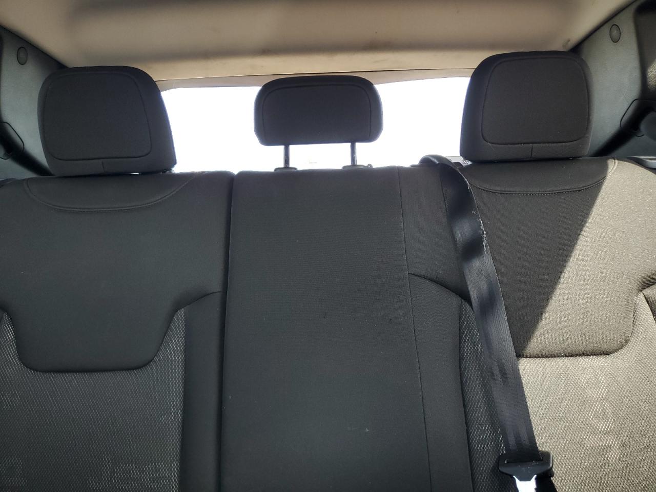 2015 Jeep Renegade - Image 10