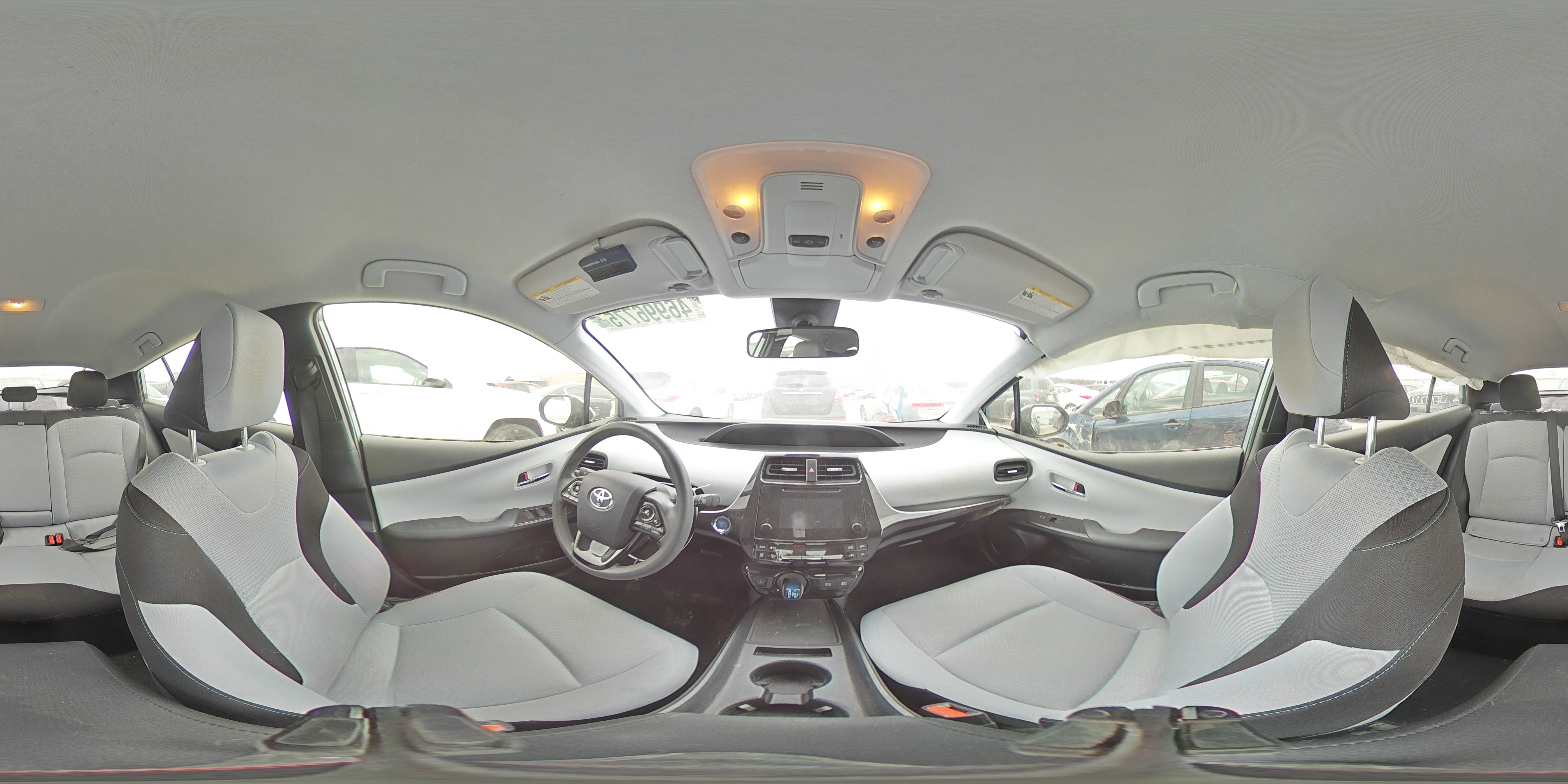 2019 Toyota Prius - Image 14