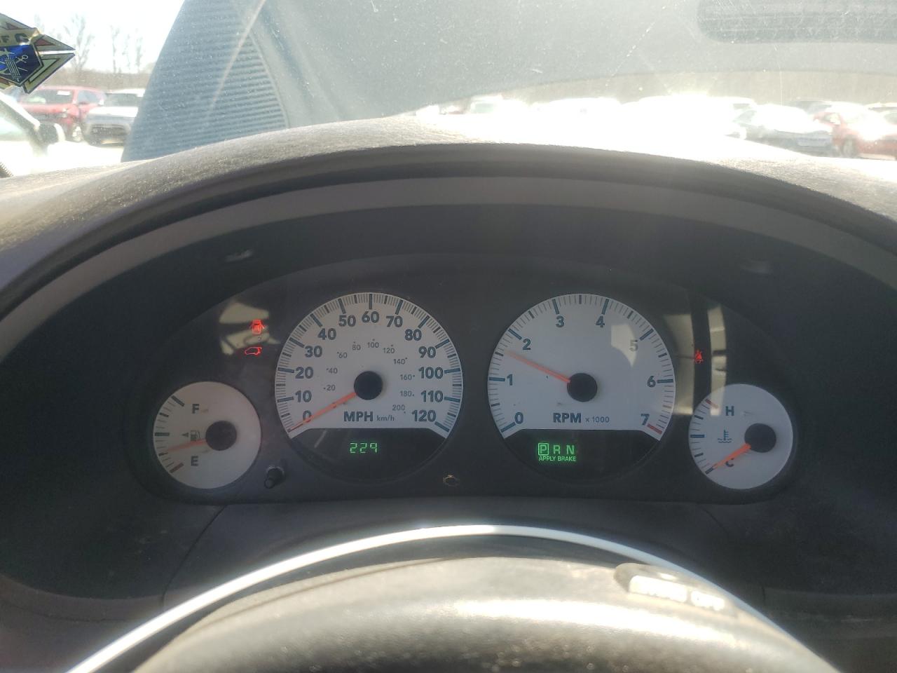 2005 Dodge Caravan - Image 9