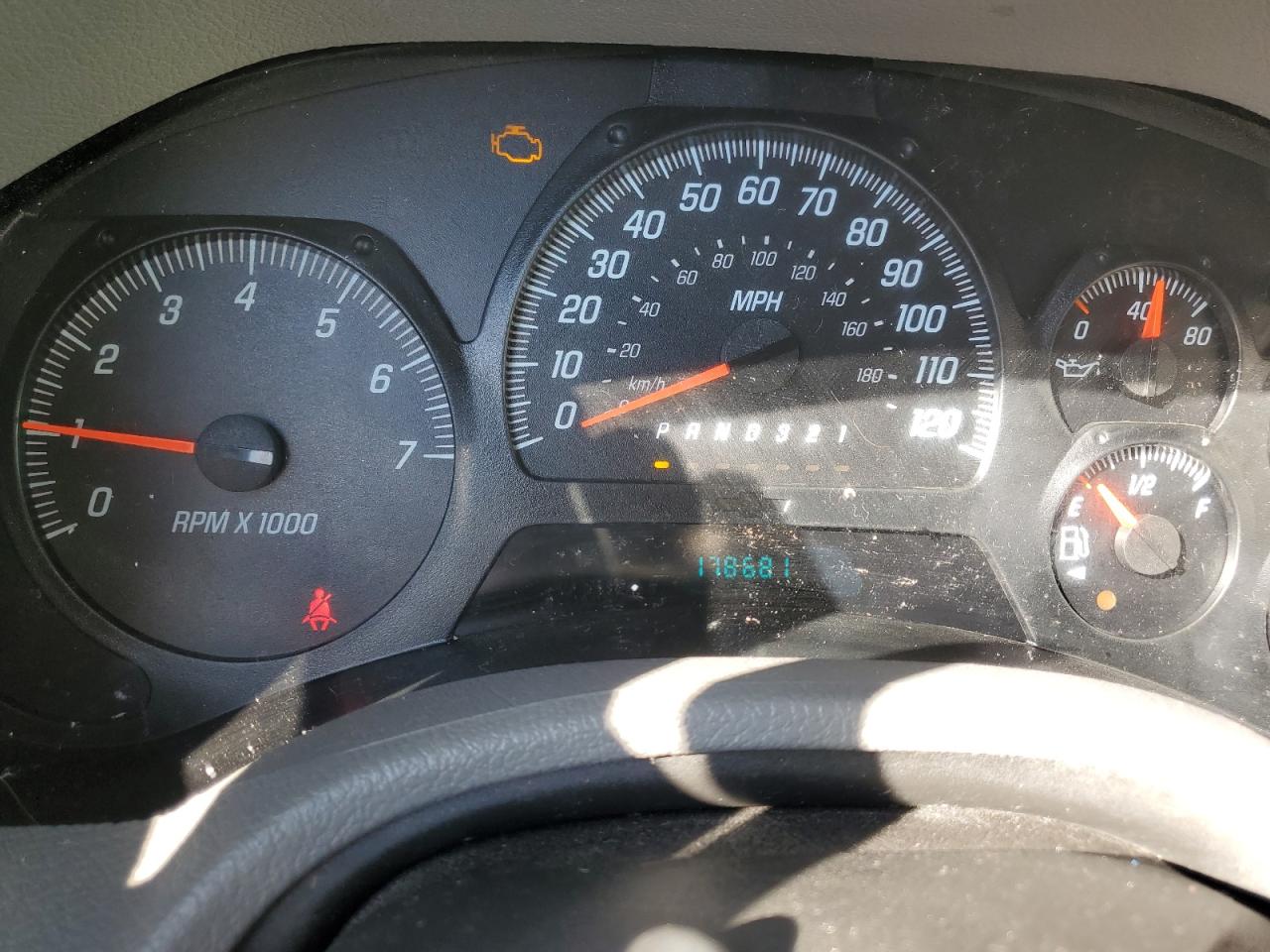 2006 GMC Envoy - Image 9