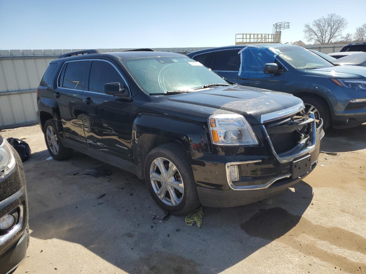 2017 GMC Terrain - Image 4