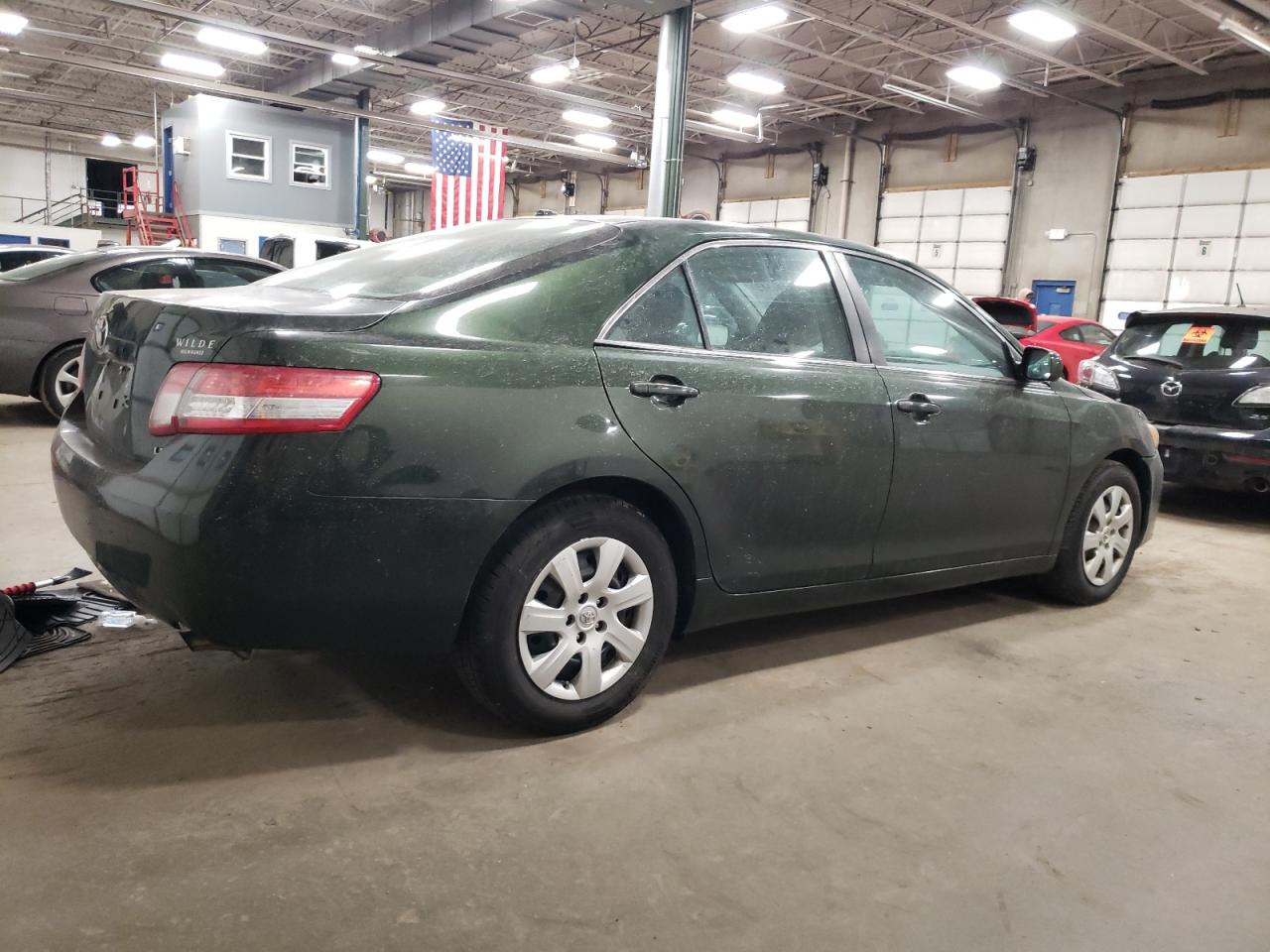 2011 Toyota Camry - Image 3