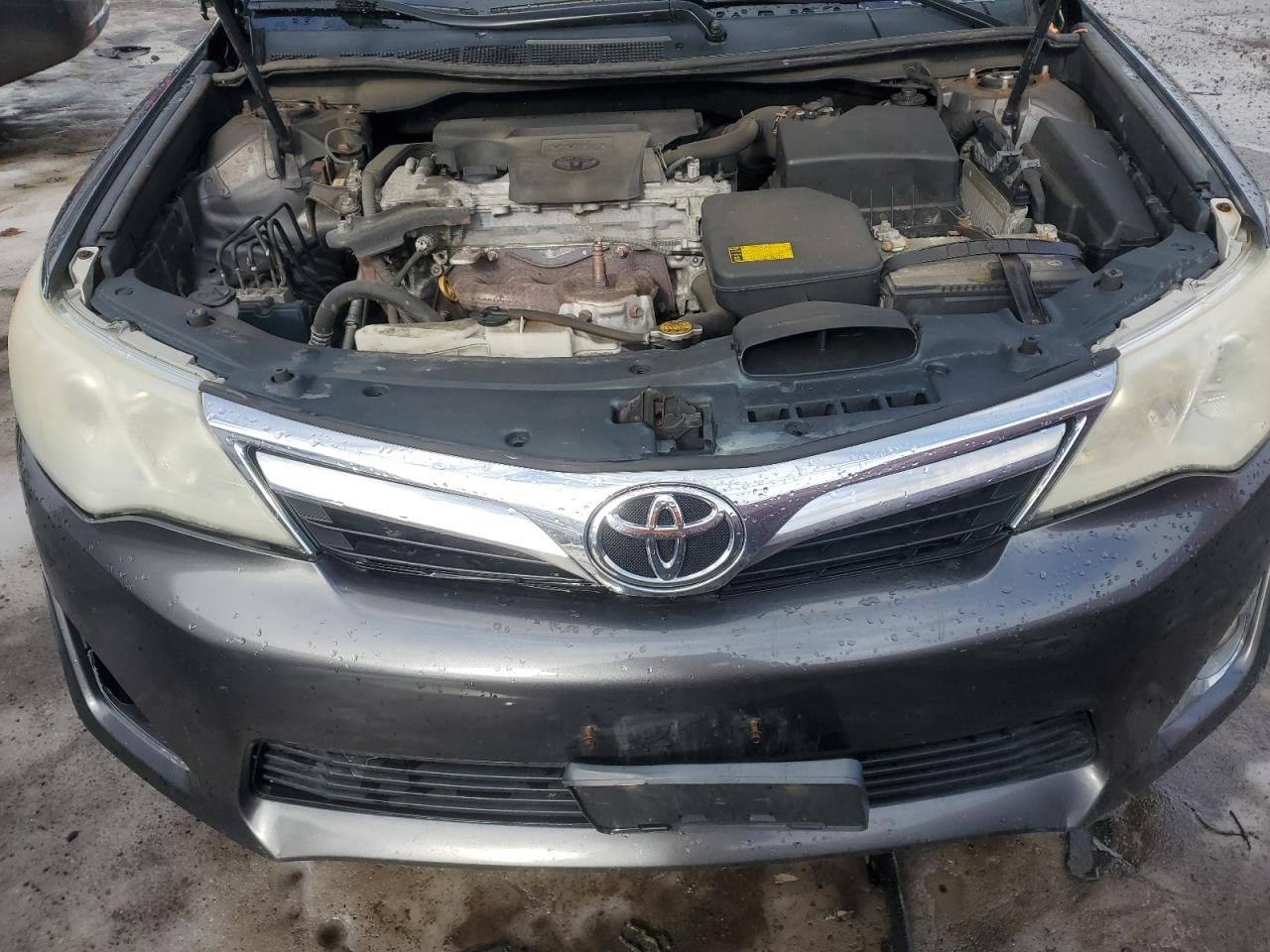 2012 Toyota Camry - Image 11