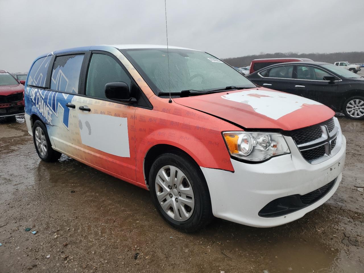 2019 Dodge Caravan - Image 4