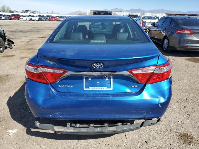 Седани TOYOTA CAMRY 2017 Синій
